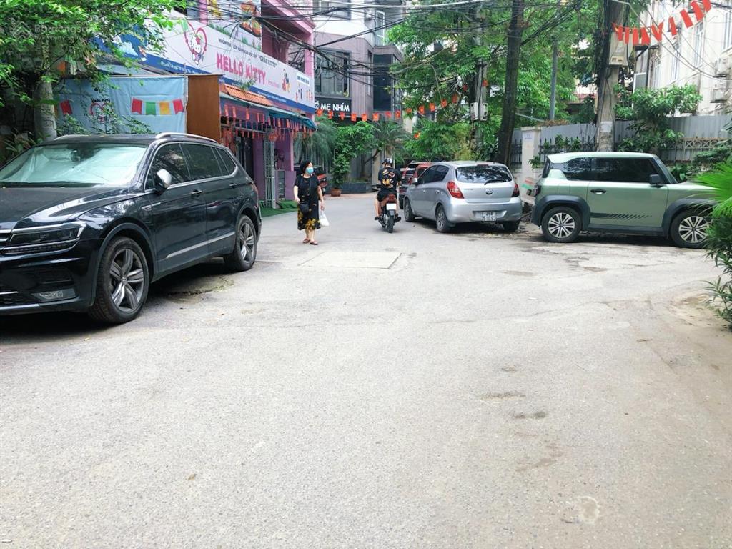 Mình cần bán nhà võng thị  50m ra hồ tây dt 55m2 gần trường đông thái  giá chỉ 12 tỷ