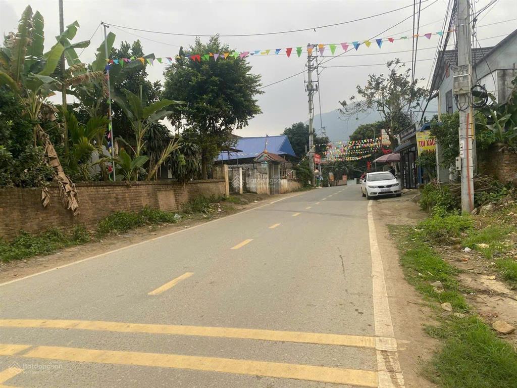 Anh trai em làm ăn kinh doanh đầu năm thua lỗ nhờ em đăng bán 200m2 bám trục chính đường liên xã