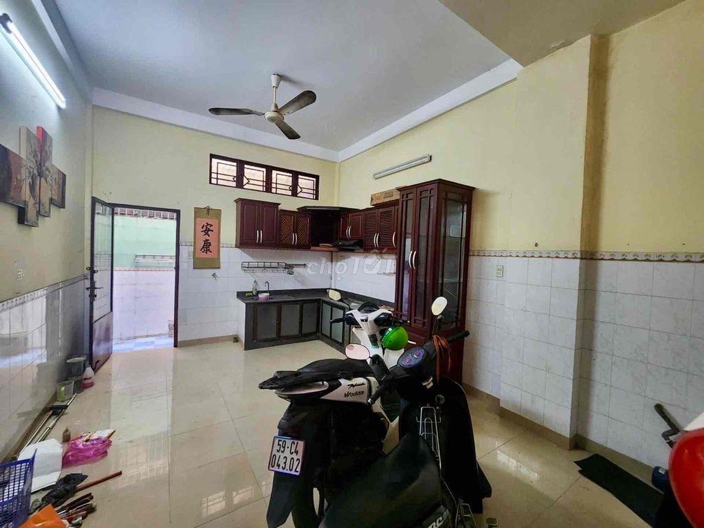 BÁN NHÀ 4 TẦNG VỊ TRÍ ĐẸP NHẤT QUẬN8