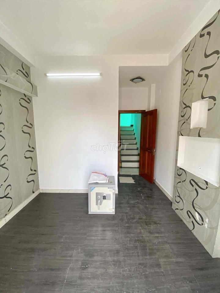 BÁN GẤP NHÀ MT DÃ TƯỢNG CHÁNH HƯNG P10 Q8