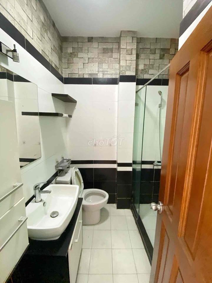 BÁN GẤP NHÀ MT DÃ TƯỢNG CHÁNH HƯNG P10 Q8