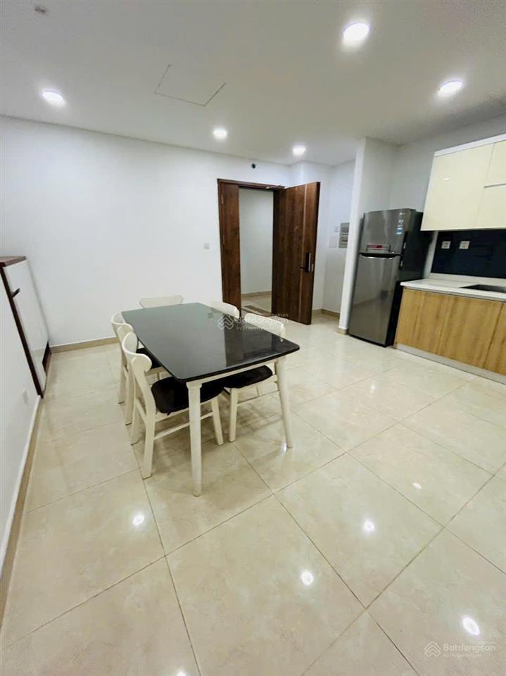 Cho thuê căn góc cc the golden star q7 ,85m 3pn  2wc giá 20tr/tháng  0937 961 *** thảo