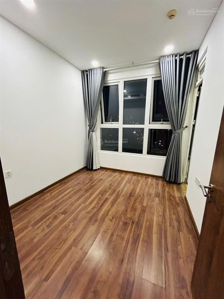 Cho thuê căn góc cc the golden star q7 ,85m 3pn  2wc giá 20tr/tháng  0937 961 *** thảo