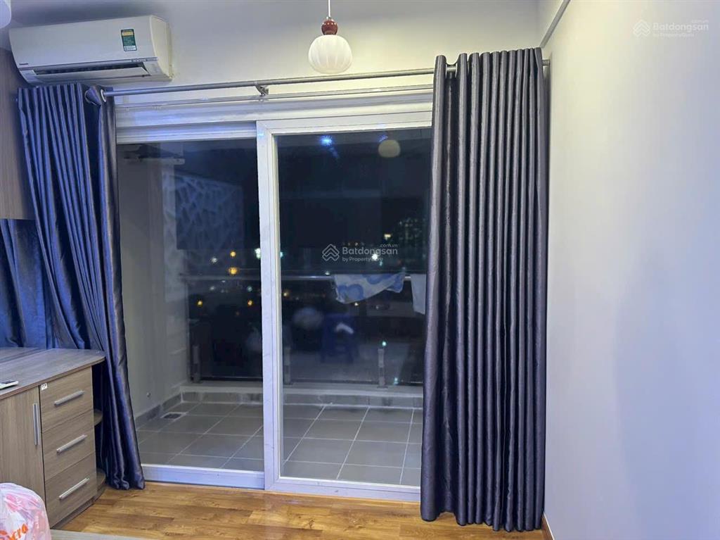 Bán cc ehome5 68m2 2pn giá 3.7tỉ sổ hồng.  0937 961 *** thảo