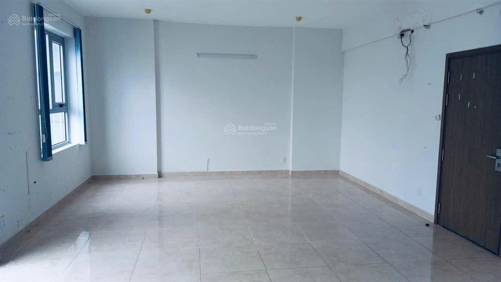 Chính chủ bán cc luxcity quận 7. dt 2pn 1wc  42m². giá 2.1 tỷ. pháp lý hdmb 0937 961 *** thảo