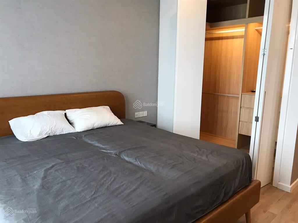Cần bán gấp officetel tresor, 33m2, full nt, giá 3.7 tỷ.  thùy 0906 378 ***