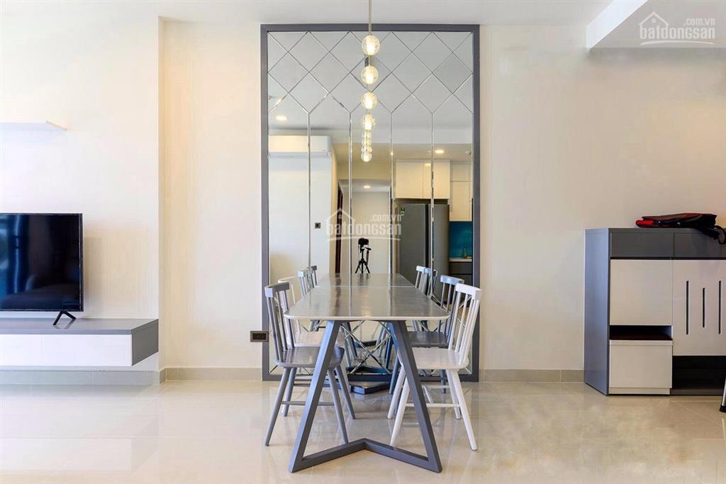 Cần cho thuê gấp căn hộ 2pn, saigon royal, lầu cao, giá 18 triệu/tháng.  0906 378 ***