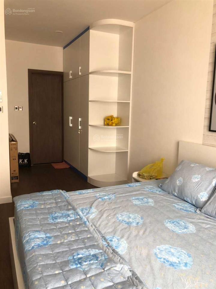 Cần bán gấp căn saigon royal 82m2, view hồ bơi, đủ nội thất, giá chỉ 9 tỷ đồng.  0906 378 ***