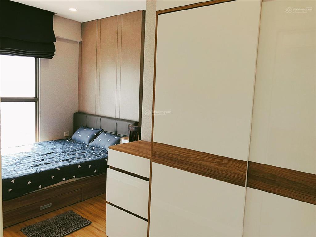 Cần bán gấp căn hộ millennium, diện tích 74m², đủ nội thất, giá 7.6 tỷ.  0906 378 ***