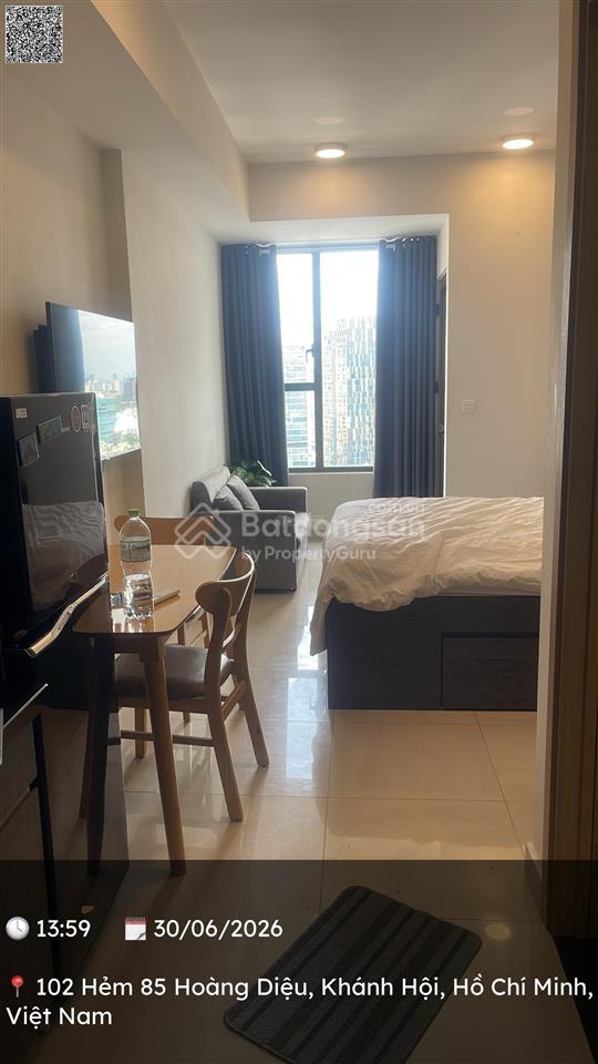 Cần bán gấp officetel river gate, 26,2 m2, lầu cao, giá 3 tỷ.  0906 378 ***