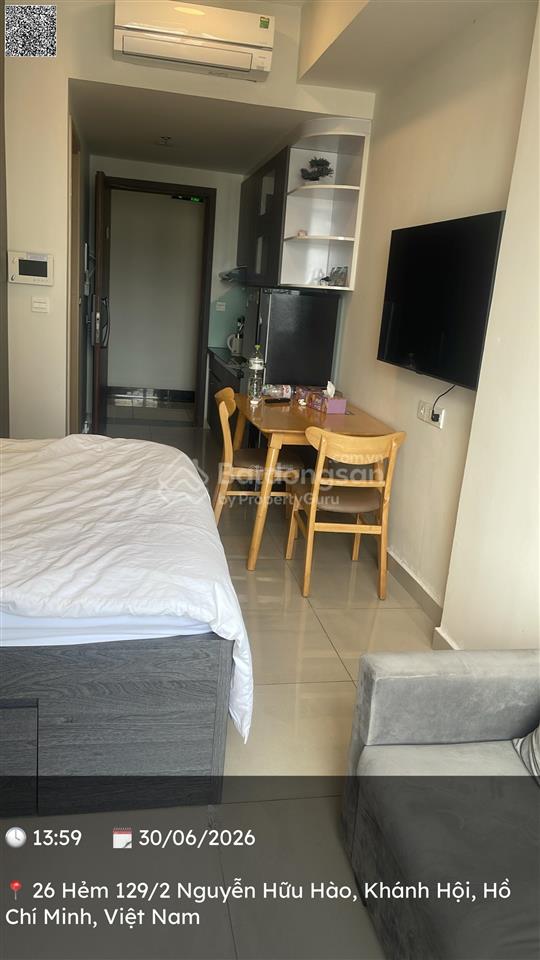 Cần bán gấp officetel river gate, 26,2 m2, lầu cao, giá 3 tỷ.  0906 378 ***