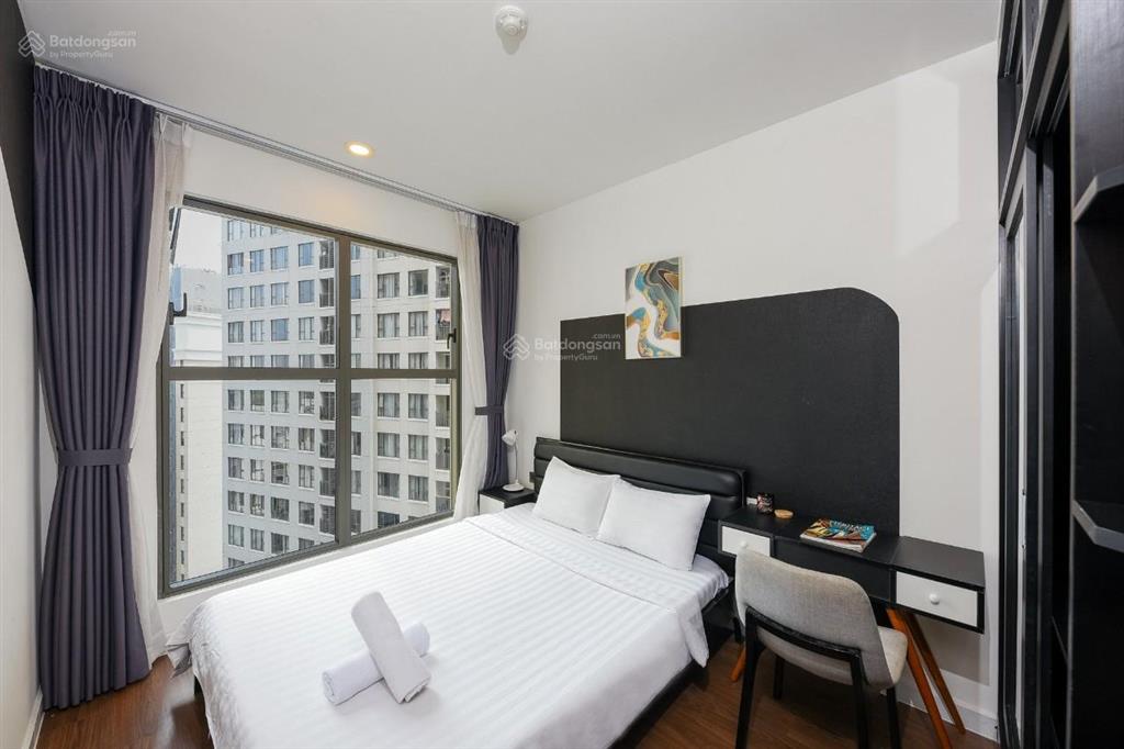 Bán căn hộ 2pn tại saigon royal, giá cực chất 6,8 tỷ, 53,3m2, hướng đông nam.  0906 378 ***