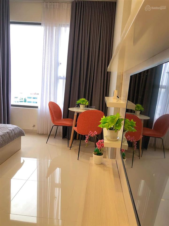 Cần bán gấp officetel rivergate, 32 m2, nhà full nội thất giá 3,4 tỷ.  0906 378 ***