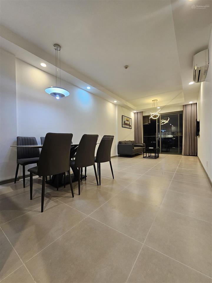 Bán căn hộ 2 phòng ngủ 2 wc the gold view q4 nội thất cơ bản giá 5 tỷ view nội khu  0902 610 ***