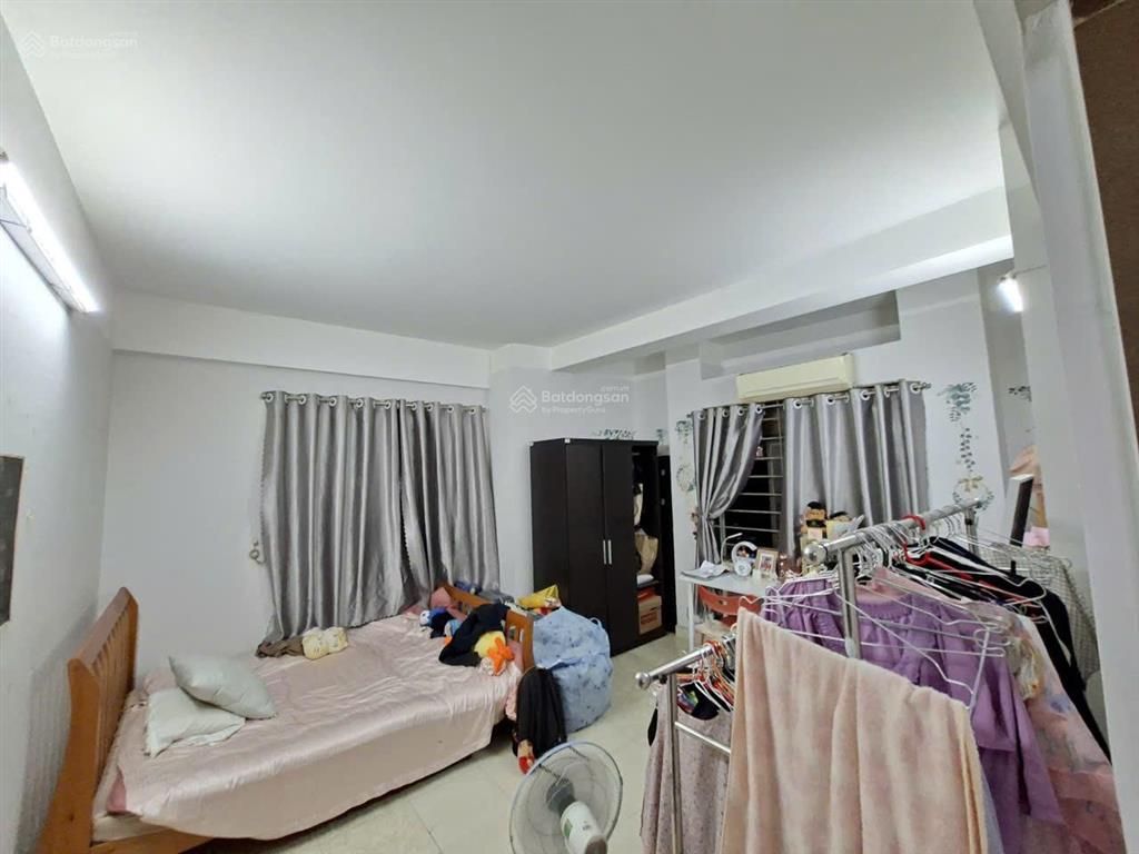 Chính chủ bán căn góc 2 pn, 1 wc, view đẹp, sáng, thoáng mát, sổ hồng. 68 m2 giá tốt 3,6 tỷ. tl