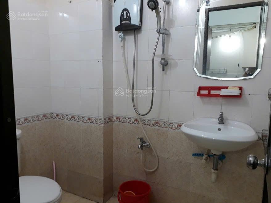 Bán căn hộ cc số 1 tôn thất thuyết p1, q4, 2 pn, 1 wc. 61 m2. lầu cao, thoáng mát sh.  0917 566 ***