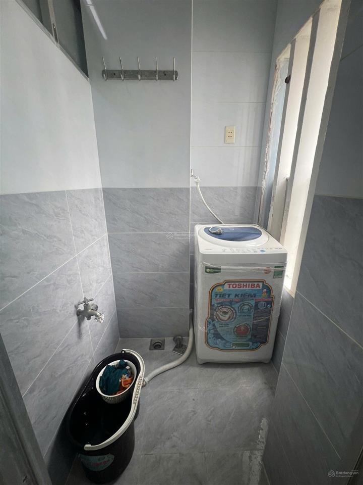 Cho thuê căn 2 pn chung cư tôn thất thuyết, p1, q4  đủ nội thất, nhà đẹp. 10 triệu/tháng