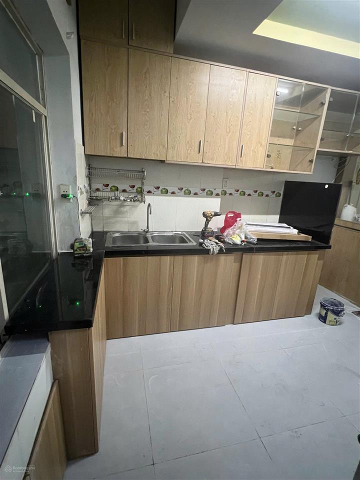 Cho thuê căn 2 pn chung cư tôn thất thuyết, p1, q4  đủ nội thất, nhà đẹp. 10 triệu/tháng