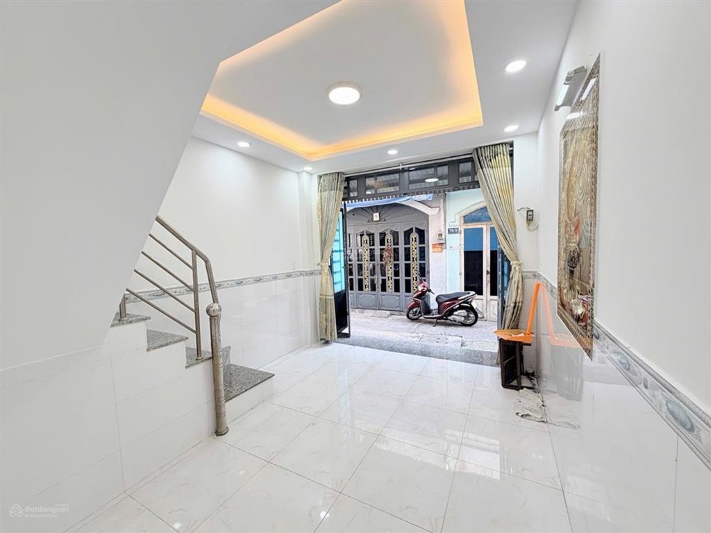 Nhà 2 tầng sát aeon tân phú, chỉ 2tỷ270, đường lớn 4m, sổ hồng riêng, không quy hoạch, giáp tân phú