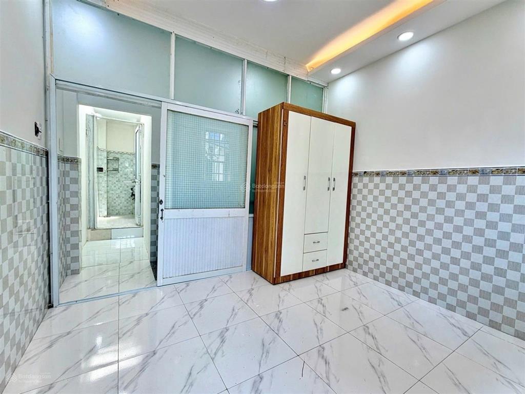 Nhà 2 tầng sát aeon tân phú, chỉ 2tỷ270, đường lớn 4m, sổ hồng riêng, không quy hoạch, giáp tân phú
