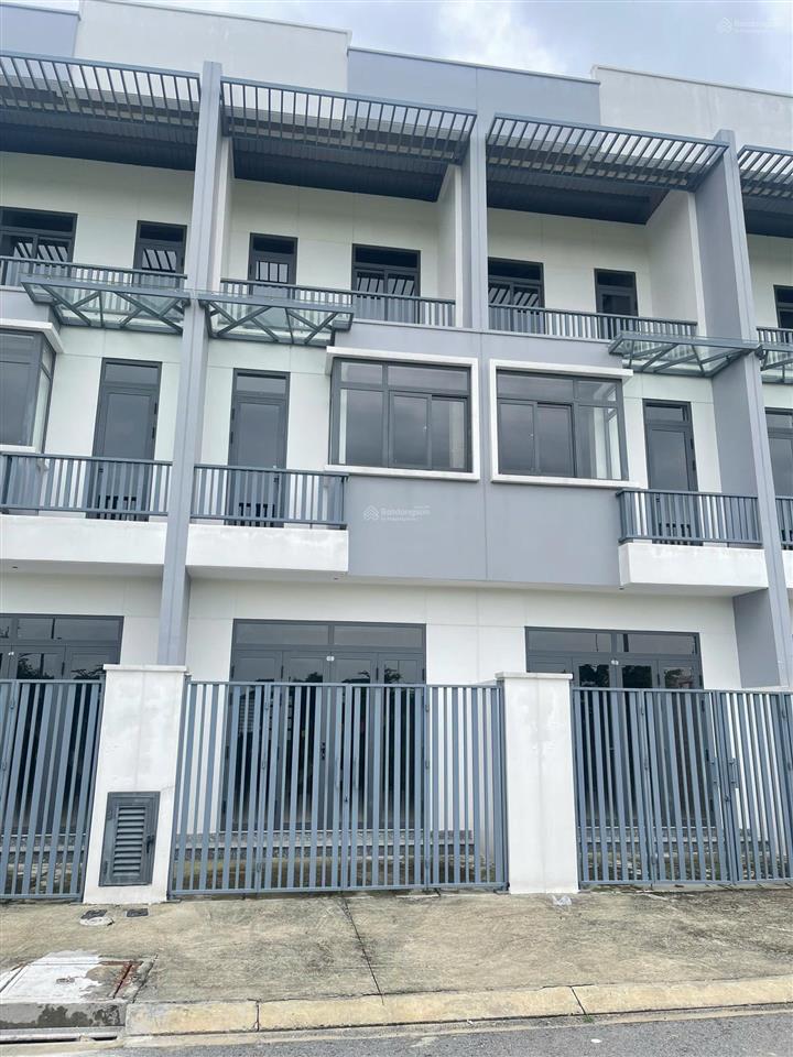 Nhà tây ninh 1 trệt 2 lầu giá 2.1 tỷ sổ sẵn mua sang tên công chứng ngay cho thuê 8.5  16tr/tháng