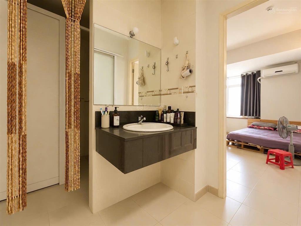 Bán gấp căn cc thuận việt q.11 dt 77,22m2 giá 5,2 tỷ sổ sẵn mua sang tên công chứng ngay