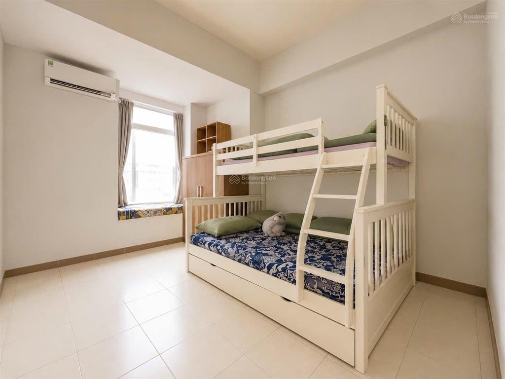 Bán gấp căn cc thuận việt q.11 dt 77,22m2 giá 5,2 tỷ sổ sẵn mua sang tên công chứng ngay