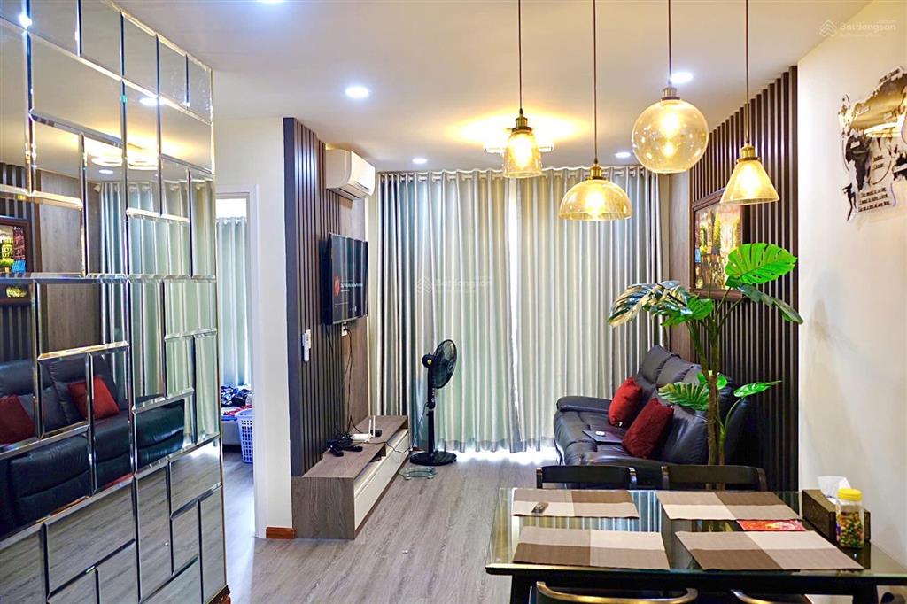 Chuyên cho thuê ch diamond căn 2 và 3 phòng ngủ giá 8 đến 8.5 triệu, có nội thất giá 9 đến 10 triệu