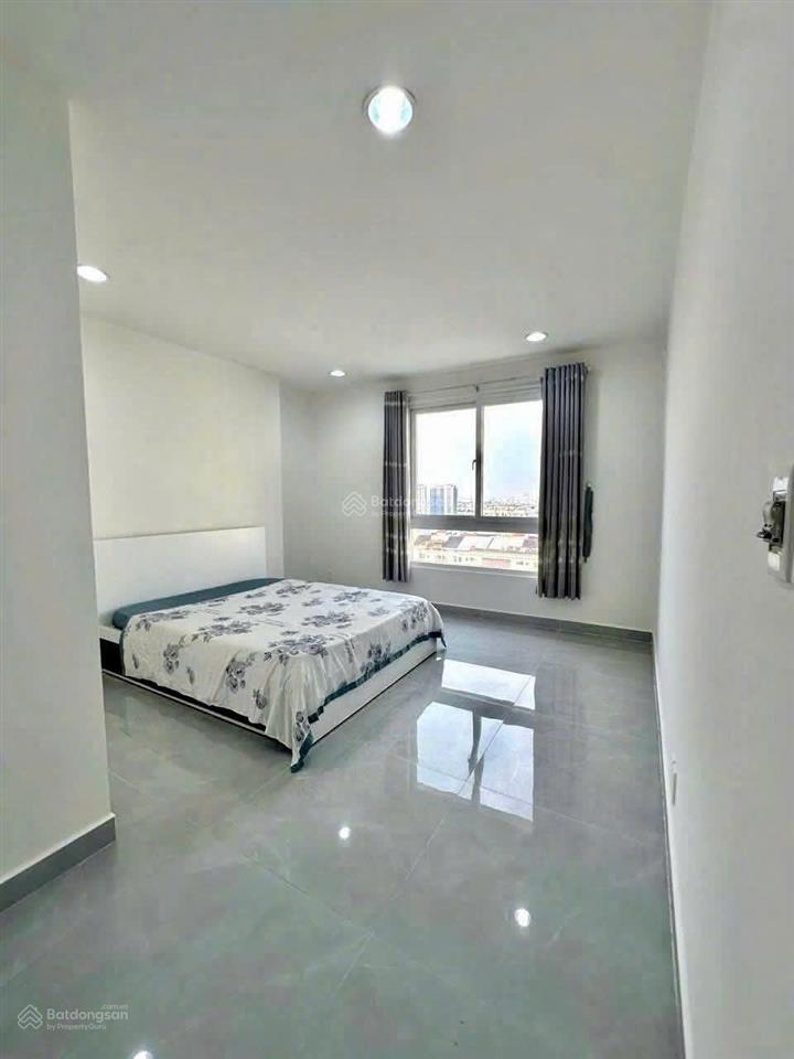 Chính chủ bán không qua môi giới căn b16.10 rộng 105m2 giá 3,68 tỷ, có sẵn sổ hồng