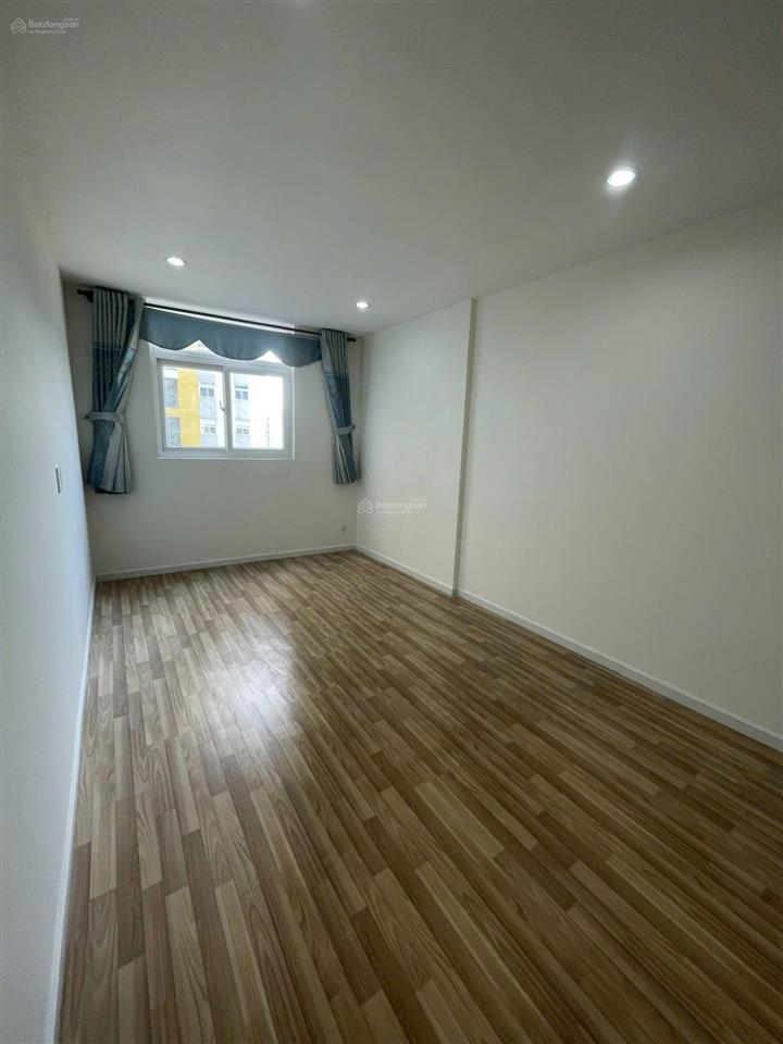 Chính chủ bán căn a10508 giá 2,85 tỷ. xem nhà 0902 861 *** ms trang.