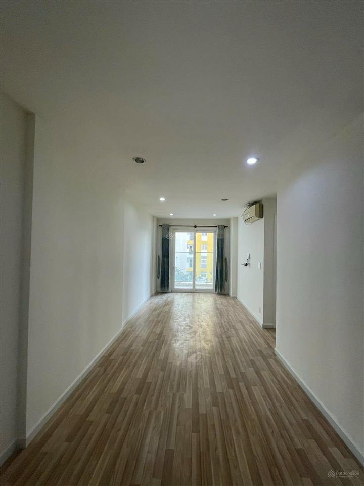 Chính chủ bán căn a10508 giá 2,85 tỷ. xem nhà 0902 861 *** ms trang.