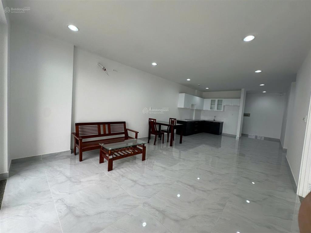 Bán căn góc lô b, rộng 99m2, giá 3.65 tỷ có sẵn sổ hồng, nhà mới như hình.  0907 383 *** châu