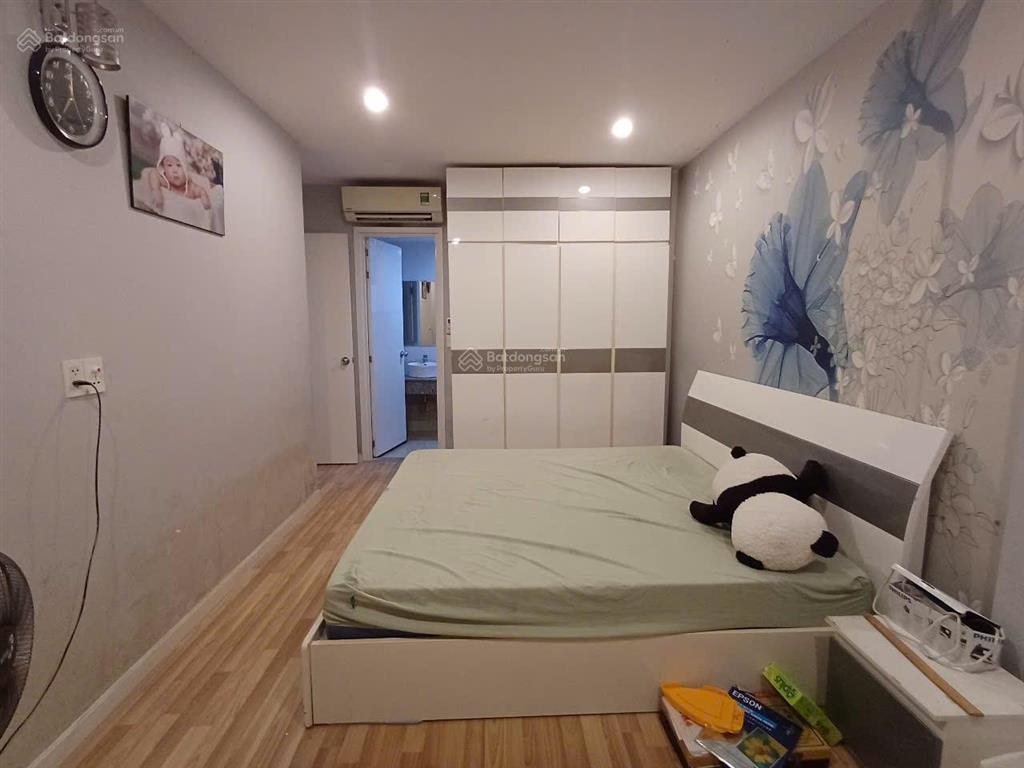 Bán căn hộ city gate towers, căn 2 phòng ngủ 2wc rộng 73 m2, view quận 1 có sẵn nội thất giá 2,9 tỷ