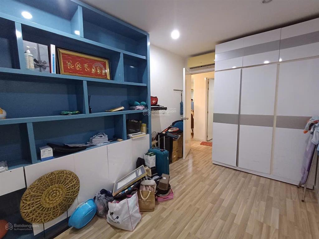 Bán căn hộ city gate towers, căn 2 phòng ngủ 2wc rộng 73 m2, view quận 1 có sẵn nội thất giá 2,9 tỷ