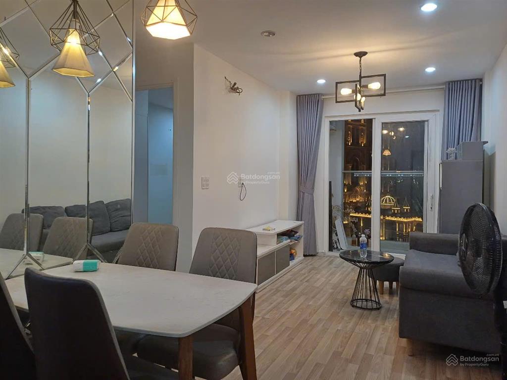 Bán căn hộ city gate towers, căn 2 phòng ngủ 2wc rộng 73 m2, view quận 1 có sẵn nội thất giá 2,9 tỷ