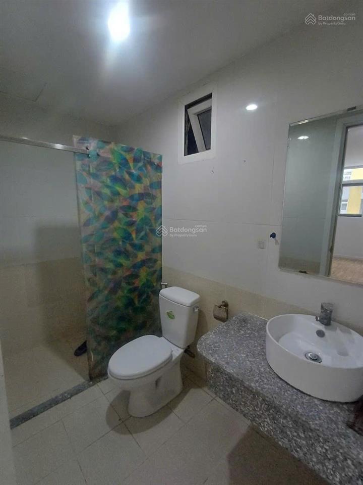 Chính chủ gửi bán căn góc b2  12b  09 rộng 74m2 có 2 phòng ngủ, 2wc nhà mới dọn vào ở ngay