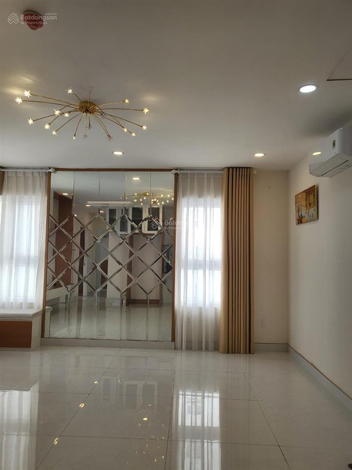 Bán căn 3 phòng ngủ có nội thất đầy đủ chỉ dọn vào ở ngay giá 4,2 tỷ.  0907 383 *** châu