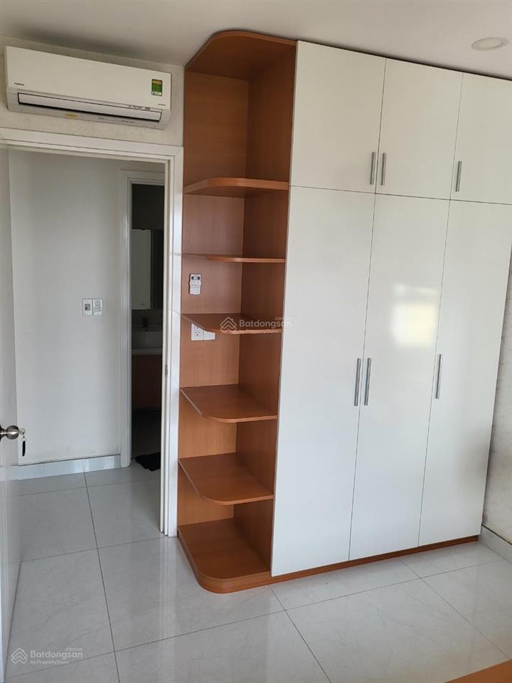 Bán căn 3 phòng ngủ có nội thất đầy đủ chỉ dọn vào ở ngay giá 4,2 tỷ.  0907 383 *** châu