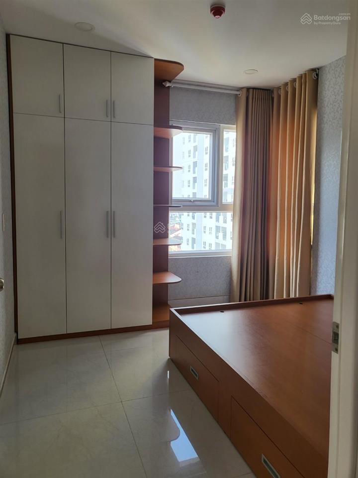 Bán căn 3 phòng ngủ có nội thất đầy đủ chỉ dọn vào ở ngay giá 4,2 tỷ.  0907 383 *** châu