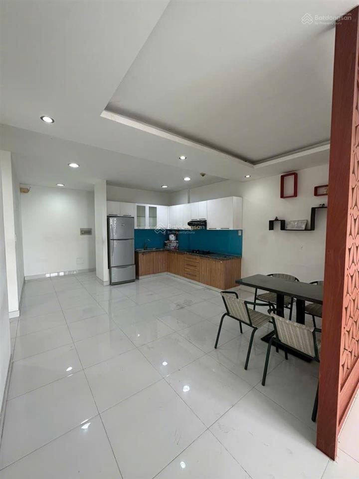 Bán căn góc lô b, rộng 99m2, giá 3.65 tỷ có sẵn sổ hồng, view võ văn kiệt.  0907 383 *** châu