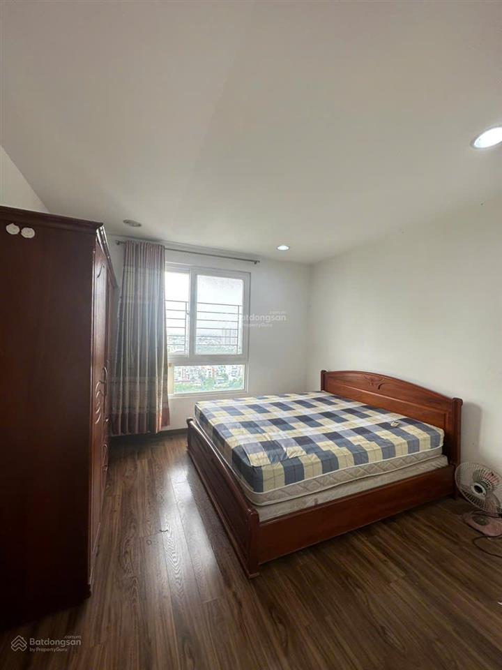 Bán căn góc lô b, rộng 99m2, giá 3.65 tỷ có sẵn sổ hồng, view võ văn kiệt.  0907 383 *** châu