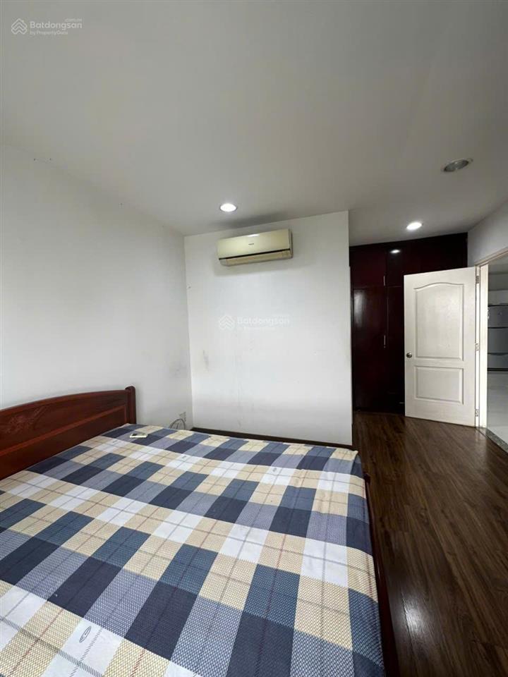 Bán căn góc lô b, rộng 99m2, giá 3.65 tỷ có sẵn sổ hồng, view võ văn kiệt.  0907 383 *** châu