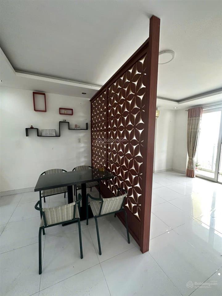 Bán căn góc lô b, rộng 99m2, giá 3.65 tỷ có sẵn sổ hồng, view võ văn kiệt.  0907 383 *** châu