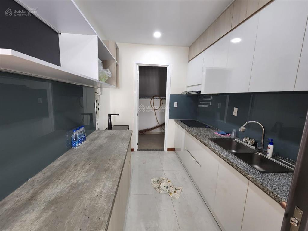 Bán căn 3 phòng ngủ có nội thất đầy đủ chỉ dọn vào ở ngay giá 3.65 tỷ.  0907 383 *** châu