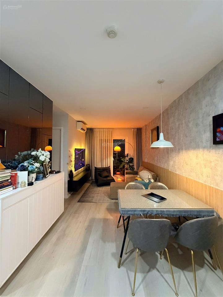 Bán ch diamond riverside, căn 2 phòng ngủ, xem nhà trực tiếp 0902 861 *** trang