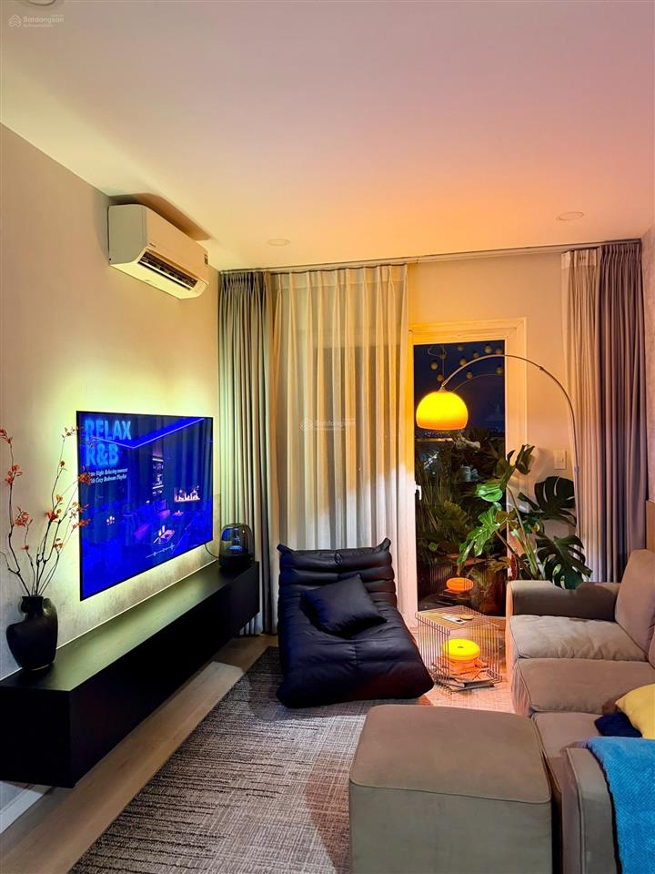 Bán ch diamond riverside, căn 2 phòng ngủ, xem nhà trực tiếp 0902 861 *** trang