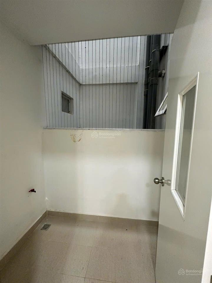 Cho thuê căn hộ diamond riverside giá 8,5 tr view võ văn kiệt