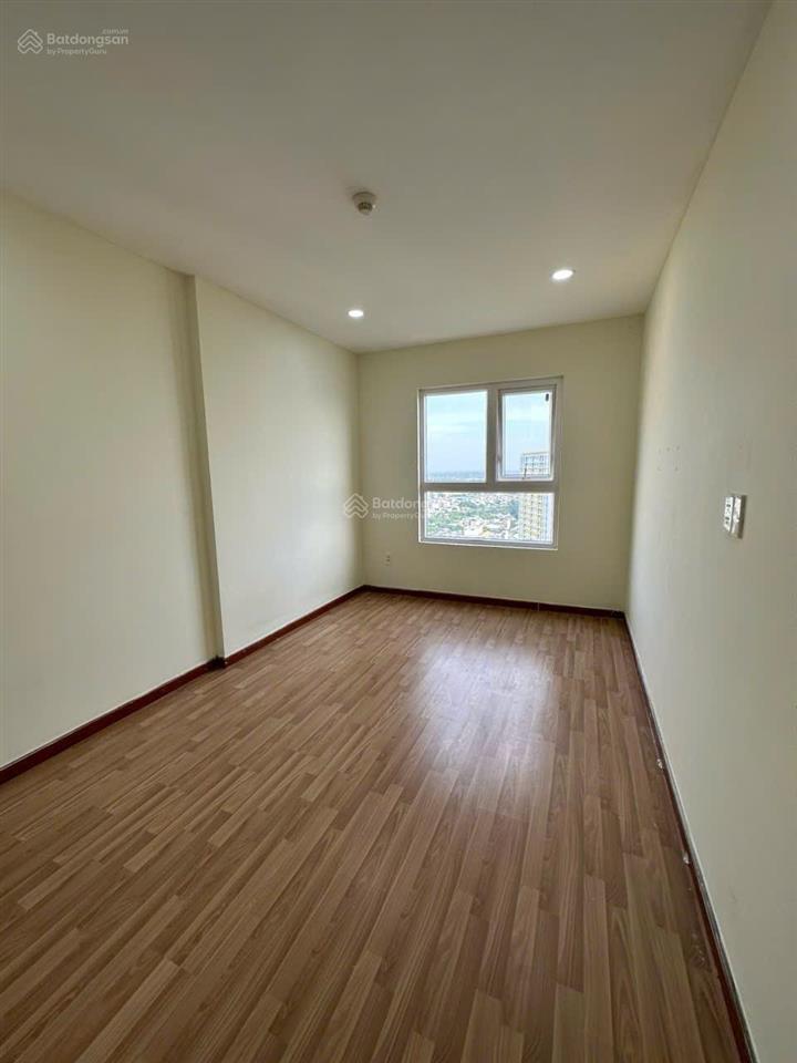 Cho thuê căn hộ diamond riverside giá 8,5 tr view võ văn kiệt