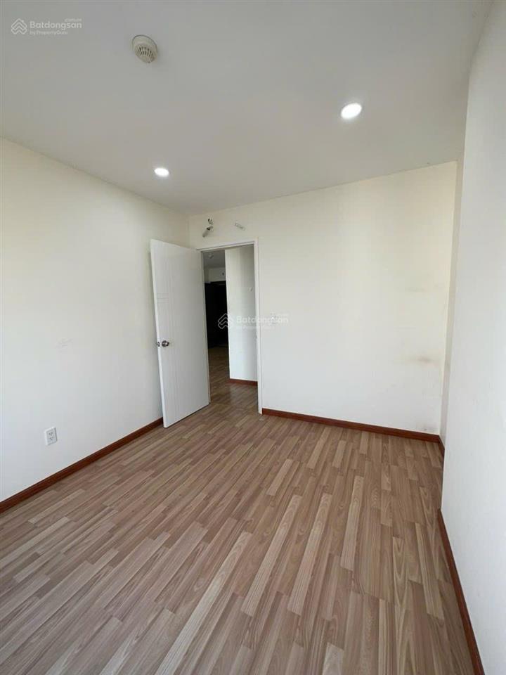 Cho thuê căn hộ diamond riverside giá 8,5 tr view võ văn kiệt