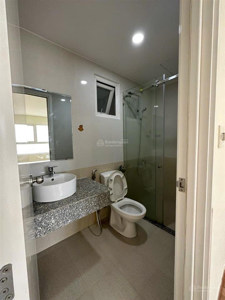 Cho thuê căn hộ diamond riverside giá 8,5 tr view võ văn kiệt